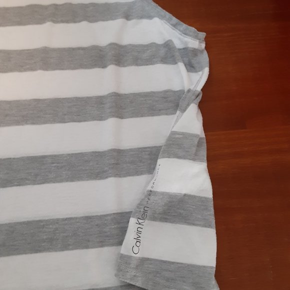Calvin Klein Performance Gray & White Stripe Women's Sport Tank Top - Picture 3 of 12